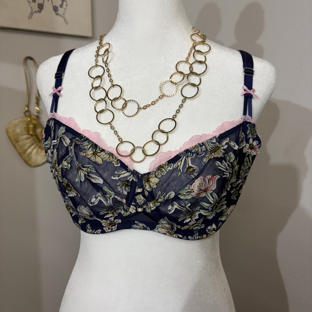 Victoria's Secret Navy and Pink Floral Lace Bra